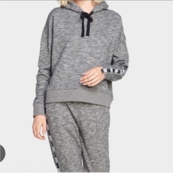 UGG Australia Iris Hoodie Size M - Picture 1 of 6